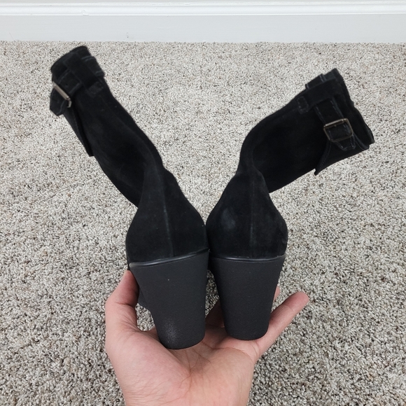 La Canadienne Wedge Suede Bootie - Picture 6 of 8